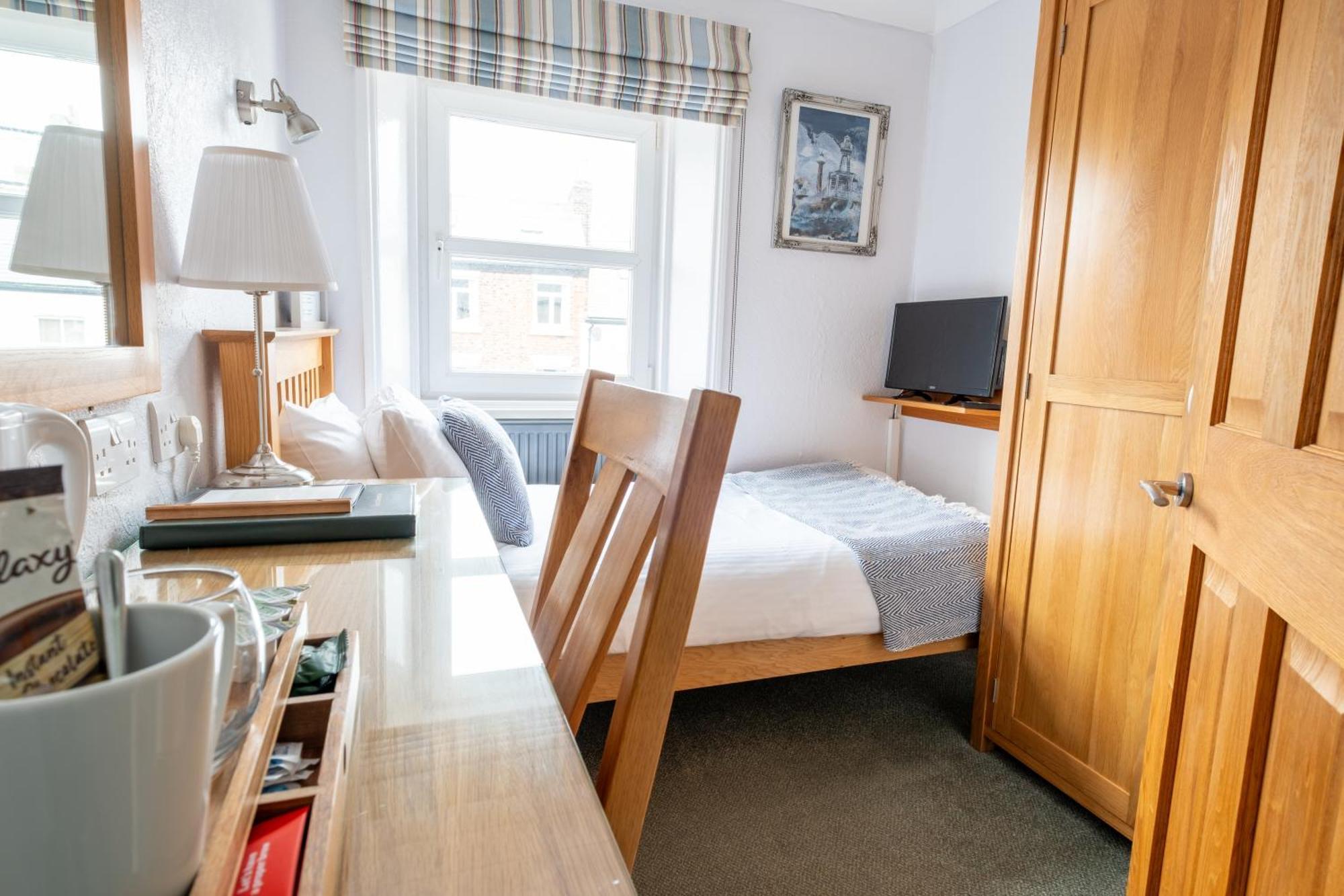 Number 7 Guest House Whitby Extérieur photo