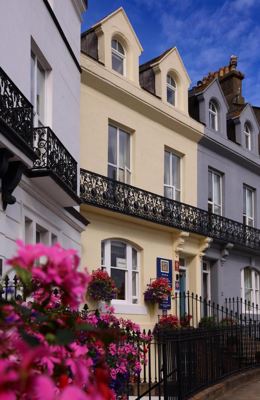 Number 7 Guest House Whitby Extérieur photo